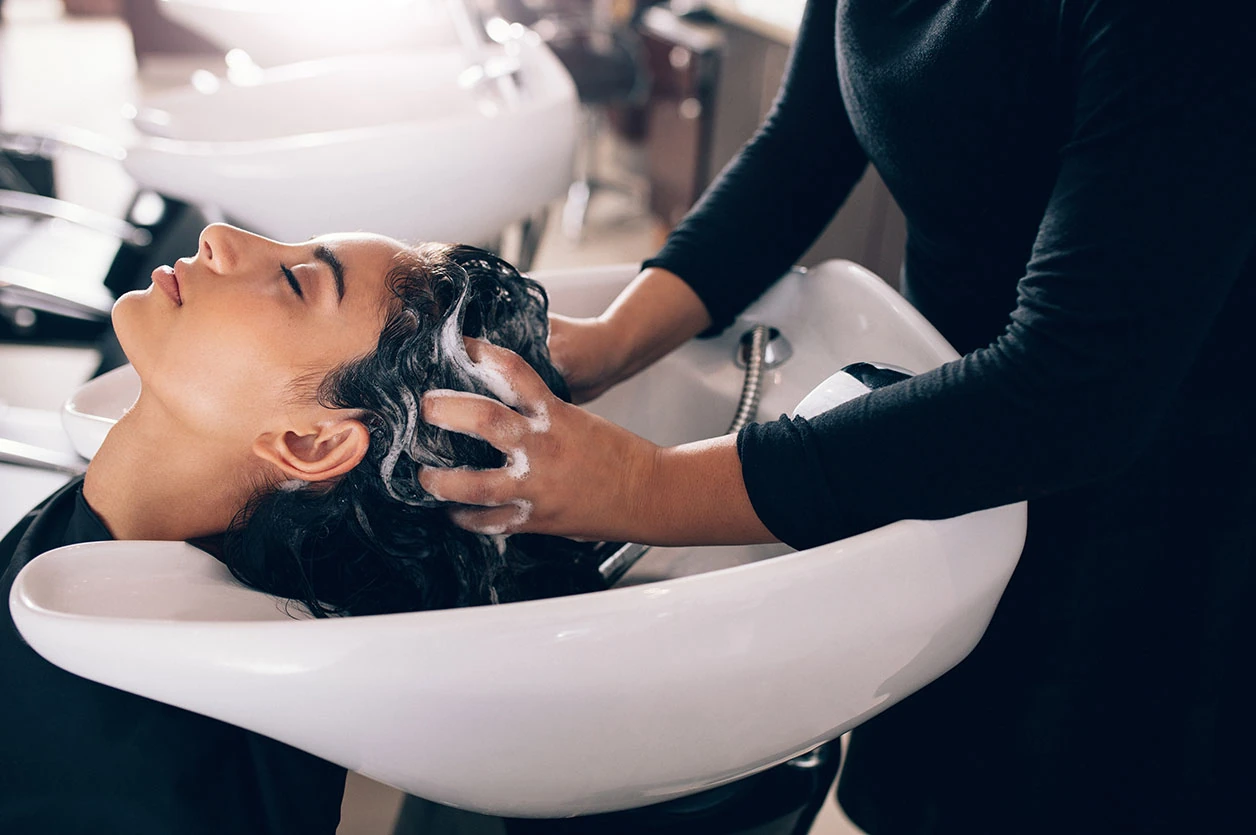 Hair & Nail Salon · Nana Golden Beach