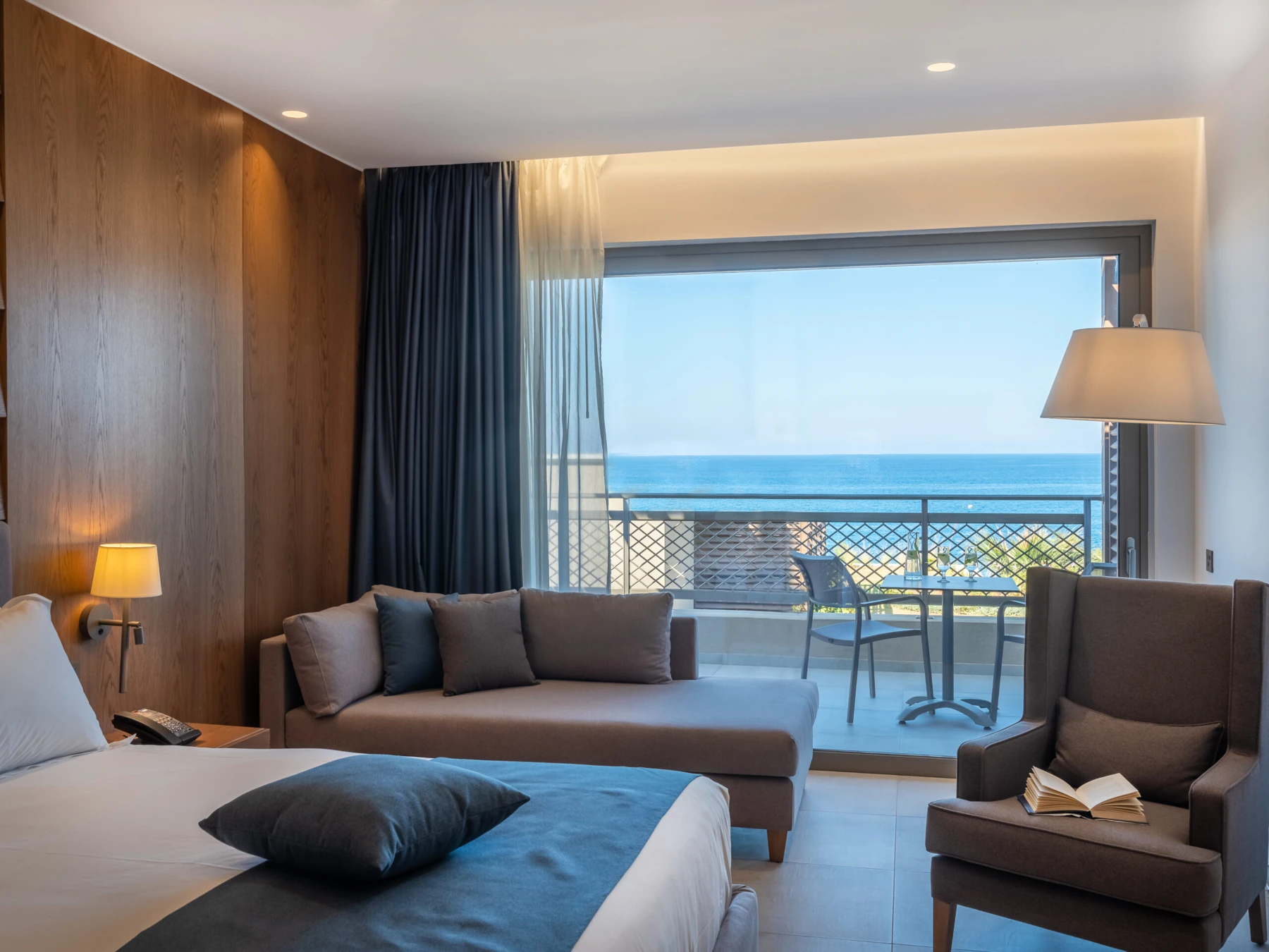 Comfort Family Room · Visually Separated Children’s Area · Sea View with Sauna · Nana Golden Beach