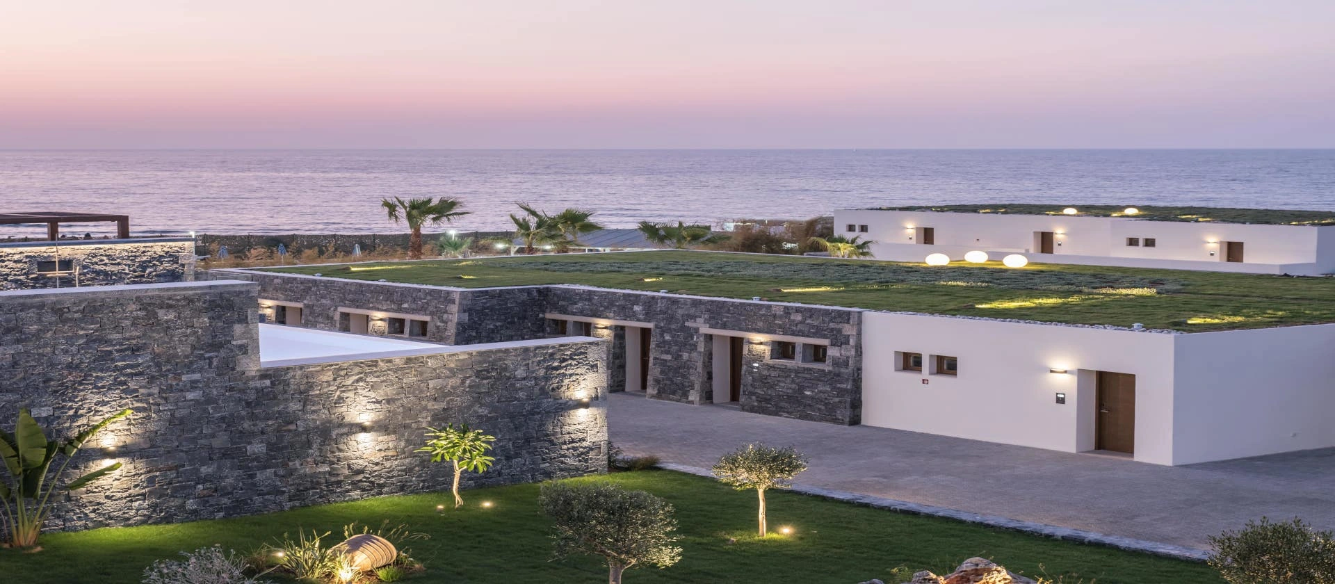 Stone, gardens and sea · Nana Princess
