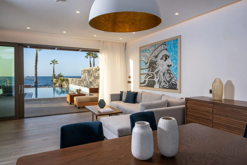 Space with a sea view · Nana Princess