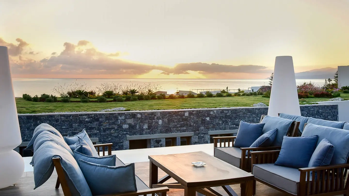 Evening light on the terrace · Nana Princess