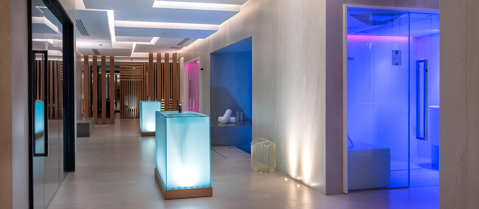 Royal Wellness Club · anax-anassa